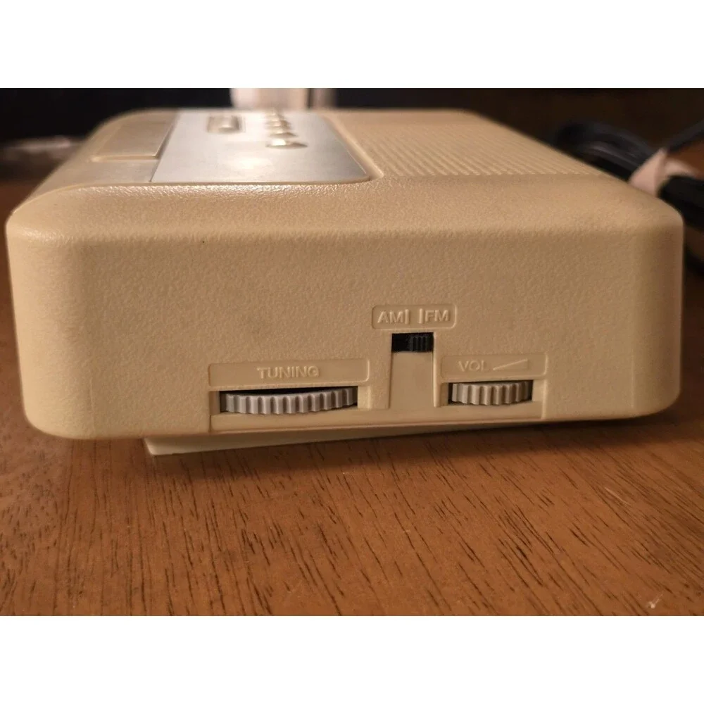 Vintage Sony Dream Machine ICF-C240 AM/FM Clock Radio Pink LED Cream Tested